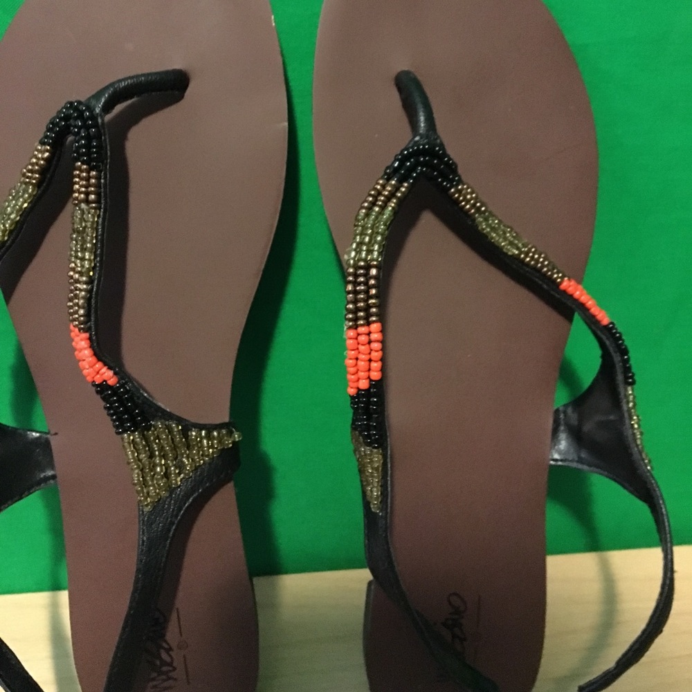 🌸🌱🌸 Black beaded tong  sandals